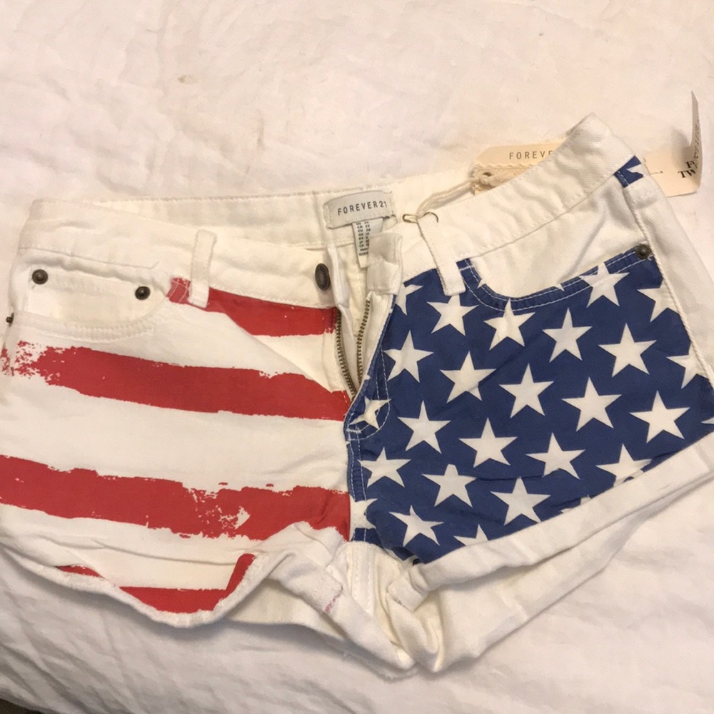 Brand new & never worn forever 21 America shorts